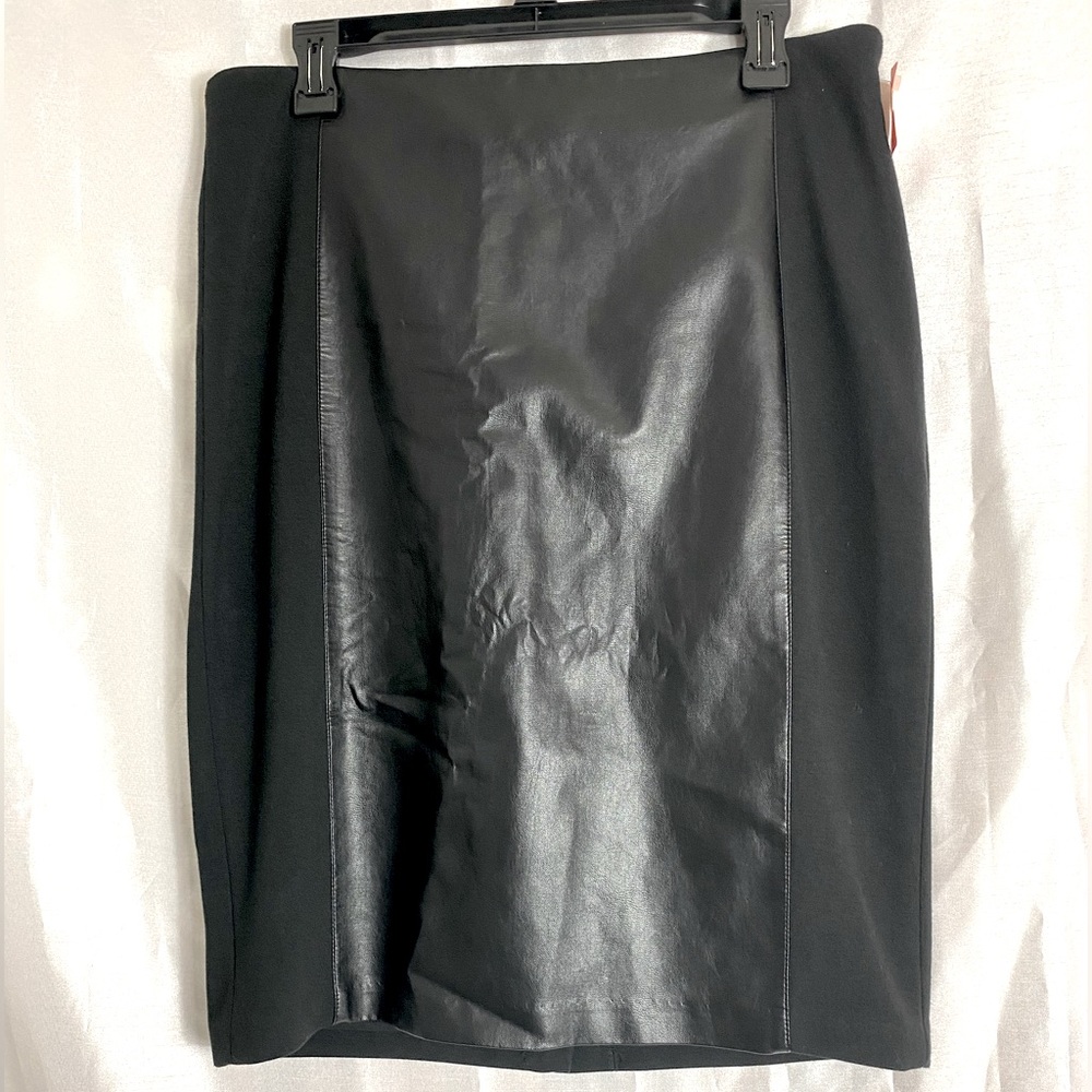 Laundry Blackberry 2 Tone pleather/cloth skirt